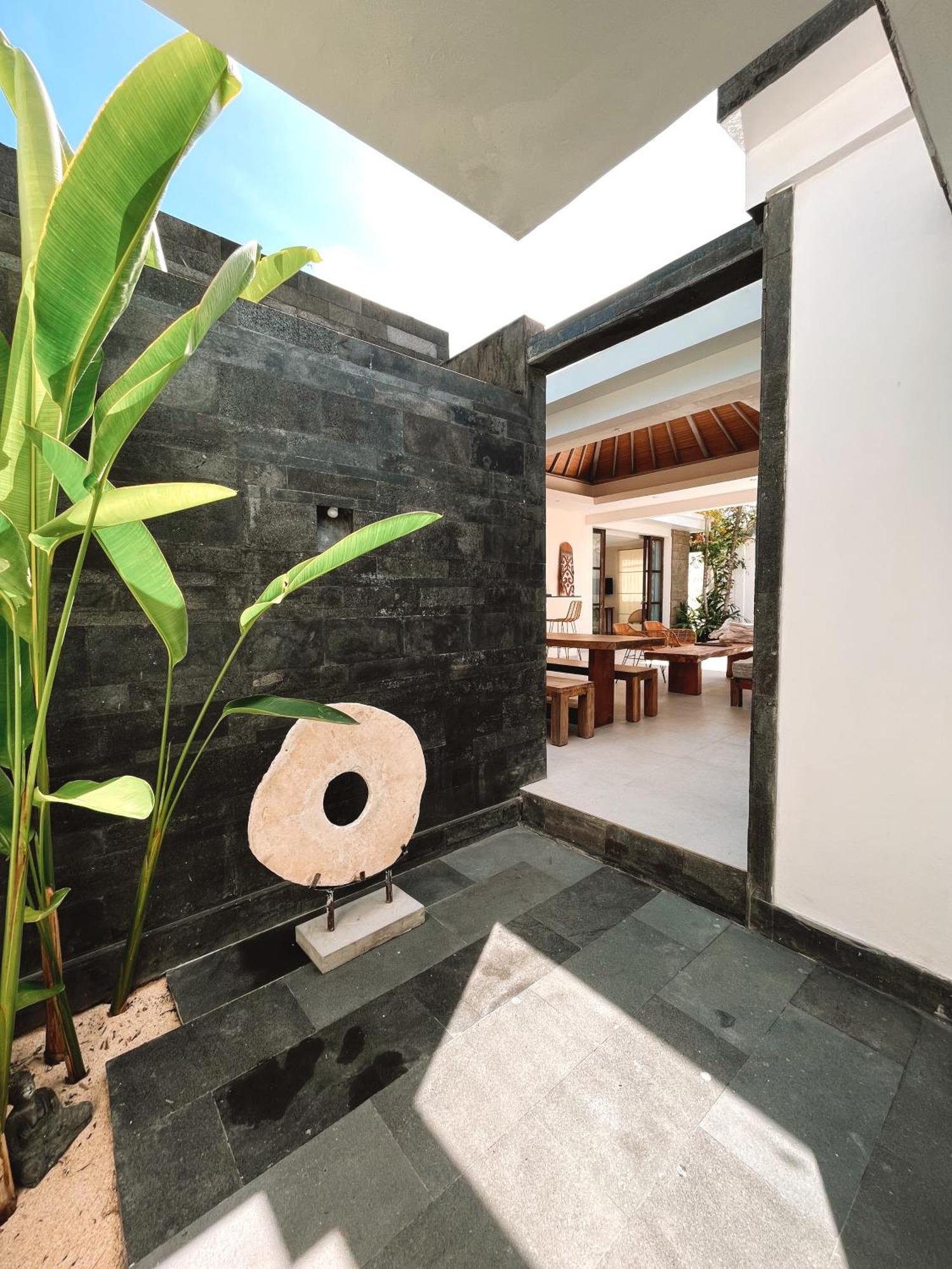 Aster Villa Seminyak Экстерьер фото